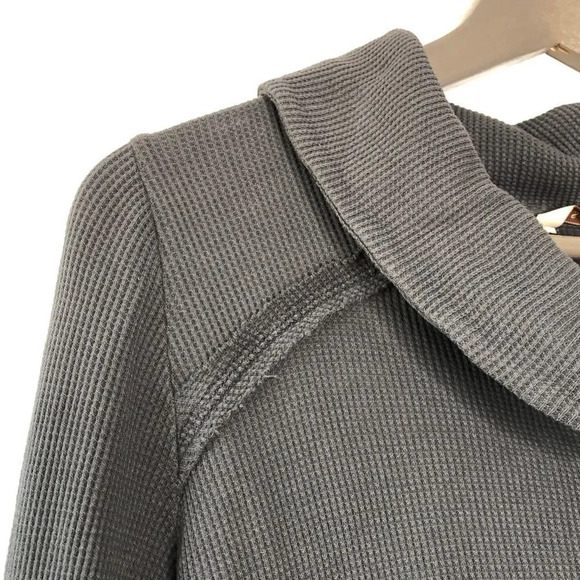 Soft Surroundings Gray Cowl Neck Waffle Knit Embroidered Grunge Y2K Thermal Sz S - Picture 3 of 11